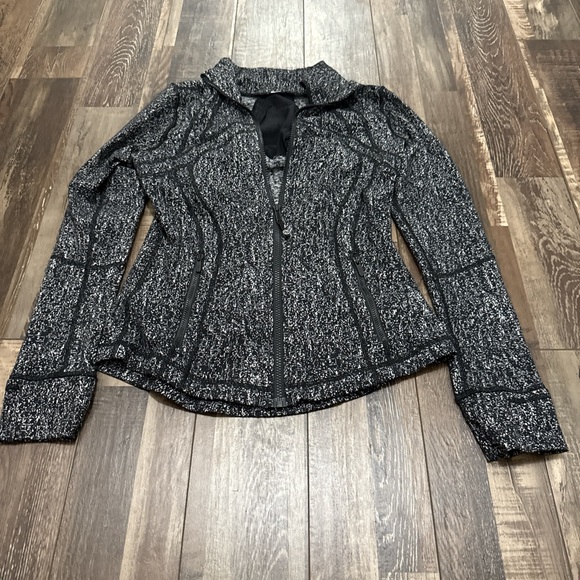 lululemon athletica Define Charcoal and White Women's Jacket - Picture 3 of 4